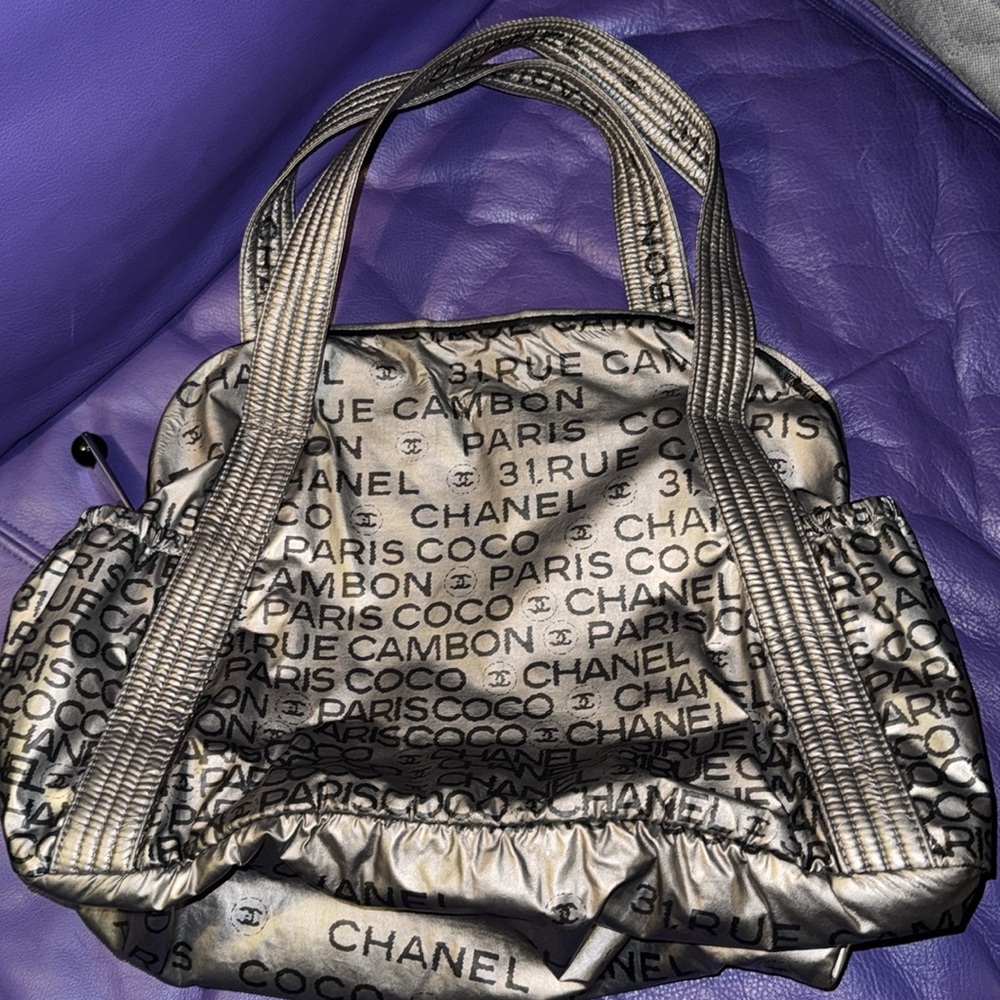 Chanel Shoulder Bag, GUC - Picture 4 of 13